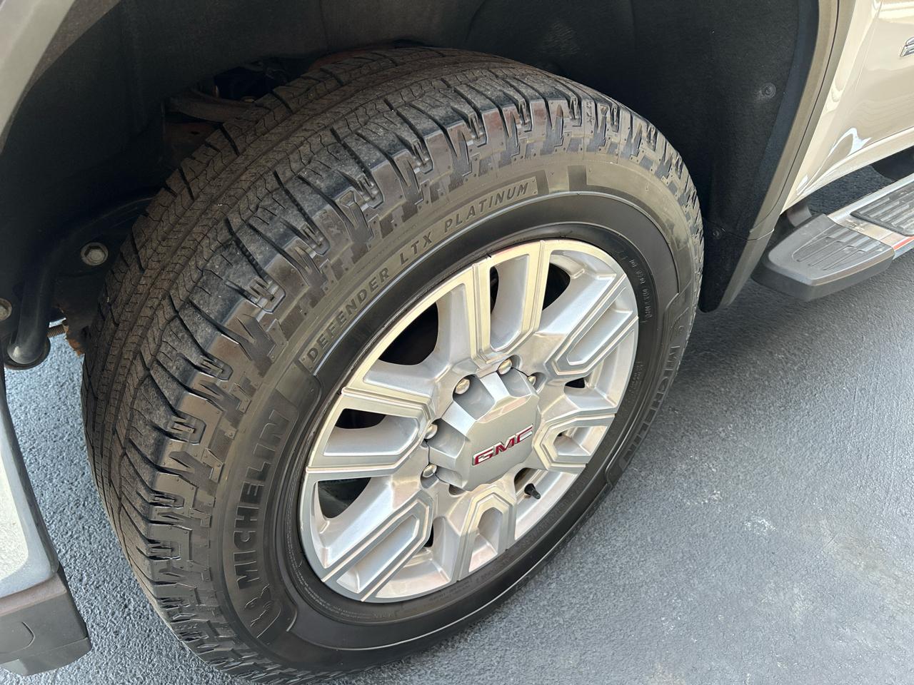 GMC Sierra 2500HD 4WD Double Cab 149" SLT 2022