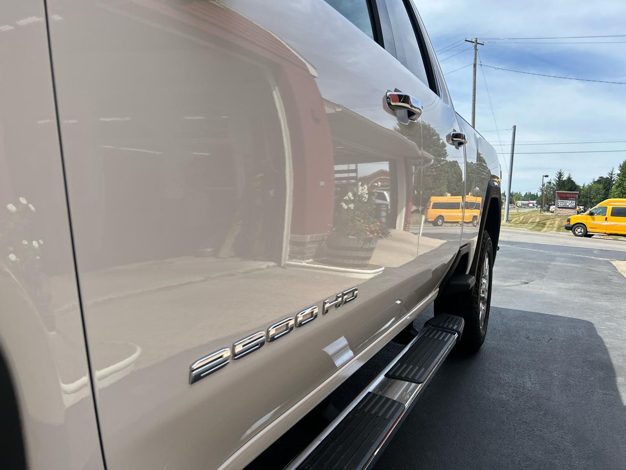 GMC Sierra 2500HD 4WD Double Cab 149" SLT 2022