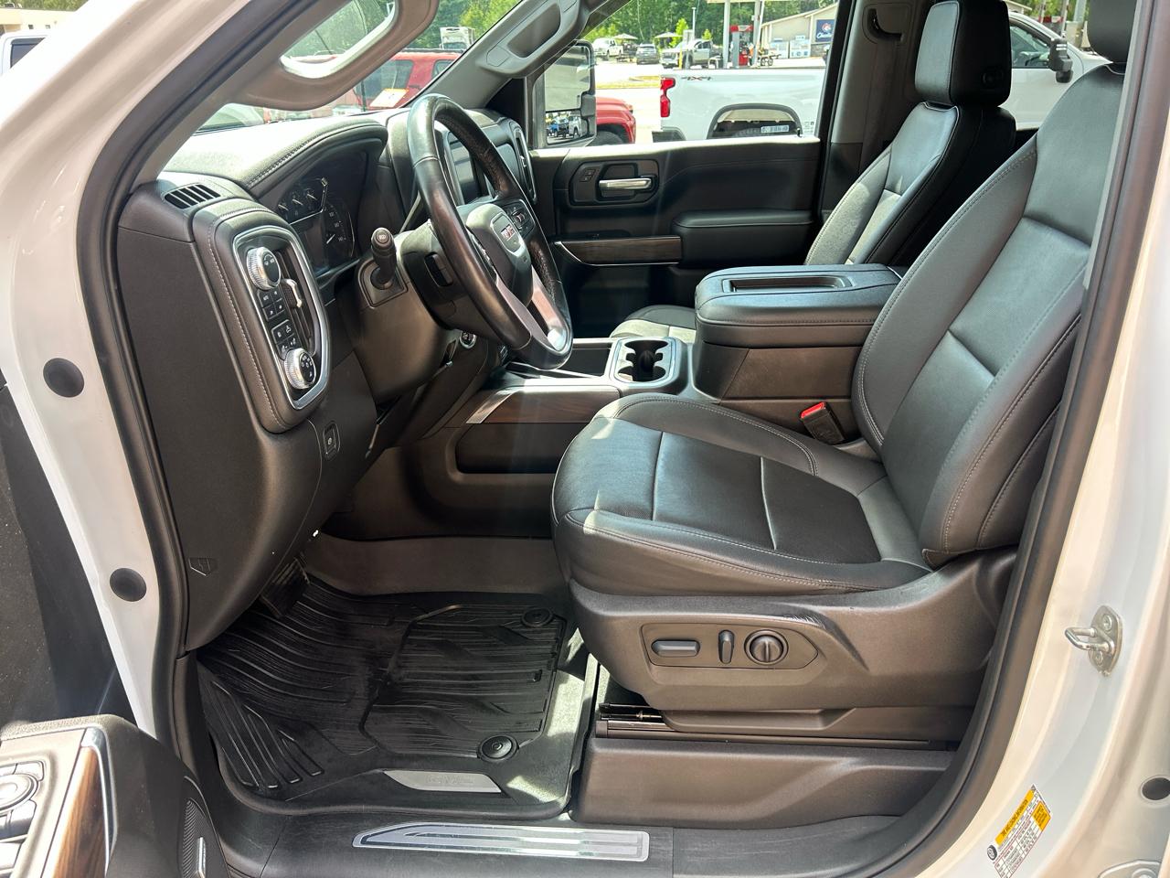 GMC Sierra 2500HD 4WD Double Cab 149" SLT 2022