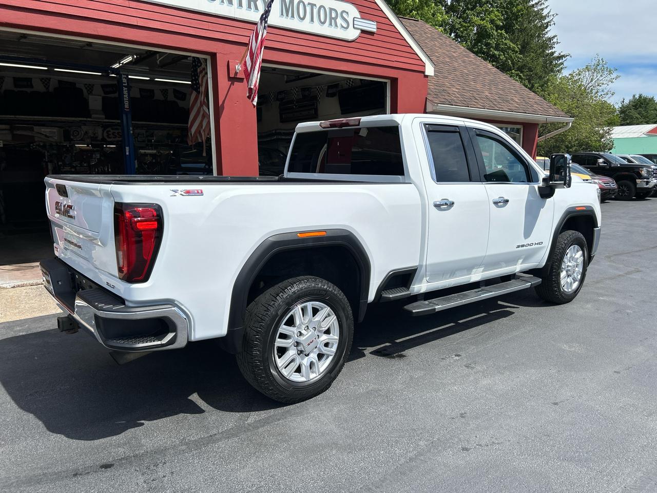 GMC Sierra 2500HD 4WD Double Cab 149" SLT 2022