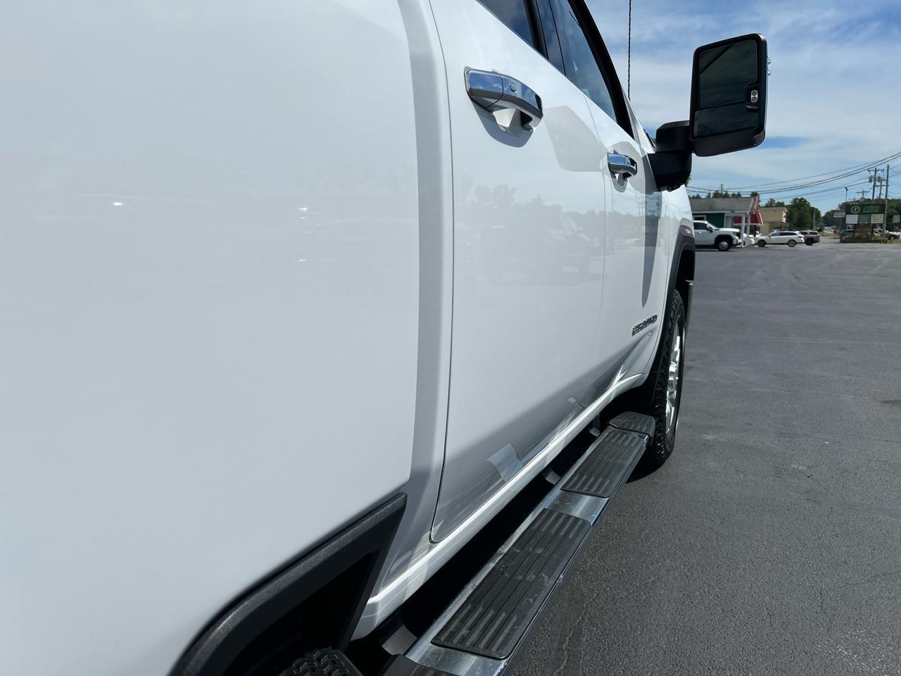 GMC Sierra 2500HD 4WD Double Cab 149" SLT 2022