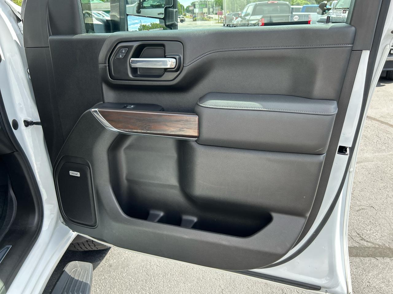 GMC Sierra 2500HD 4WD Double Cab 149" SLT 2022