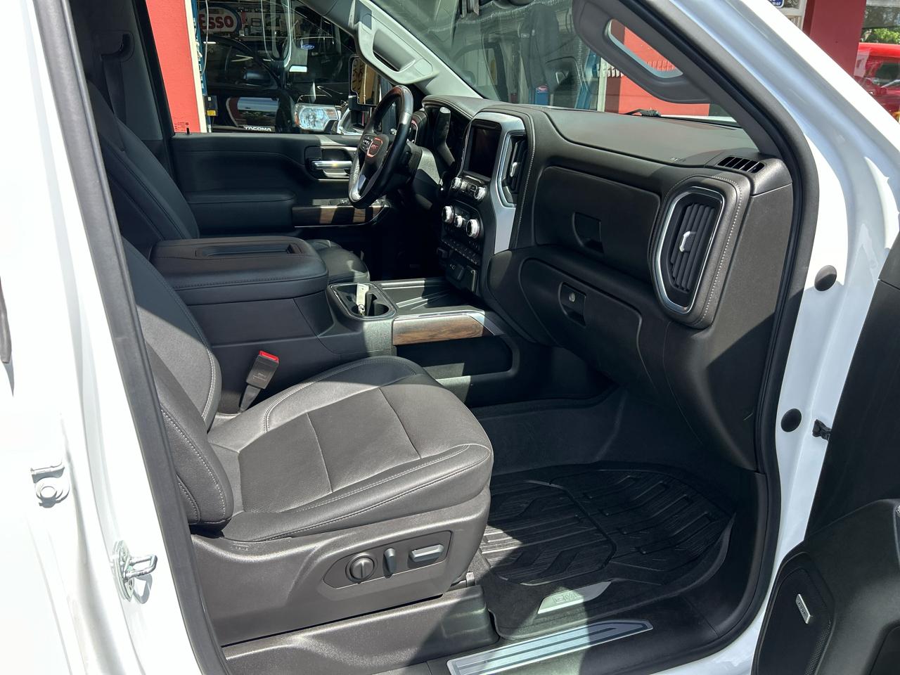 GMC Sierra 2500HD 4WD Double Cab 149" SLT 2022