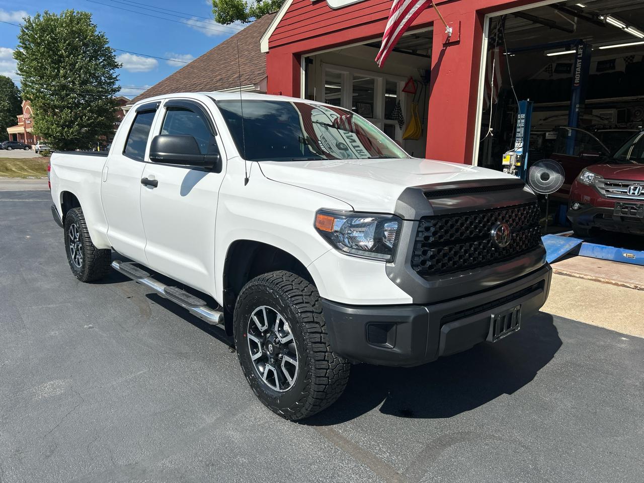 Toyota Tundra 4WD SR5 Double Cab 6.5' Bed 4.6L (Natl) 2018