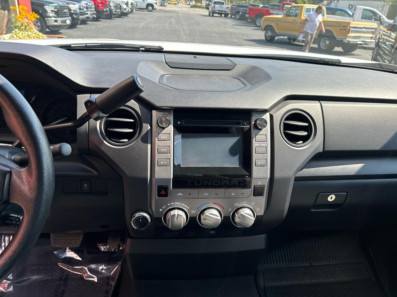Toyota Tundra 4WD SR5 Double Cab 6.5' Bed 4.6L (Natl) 2018