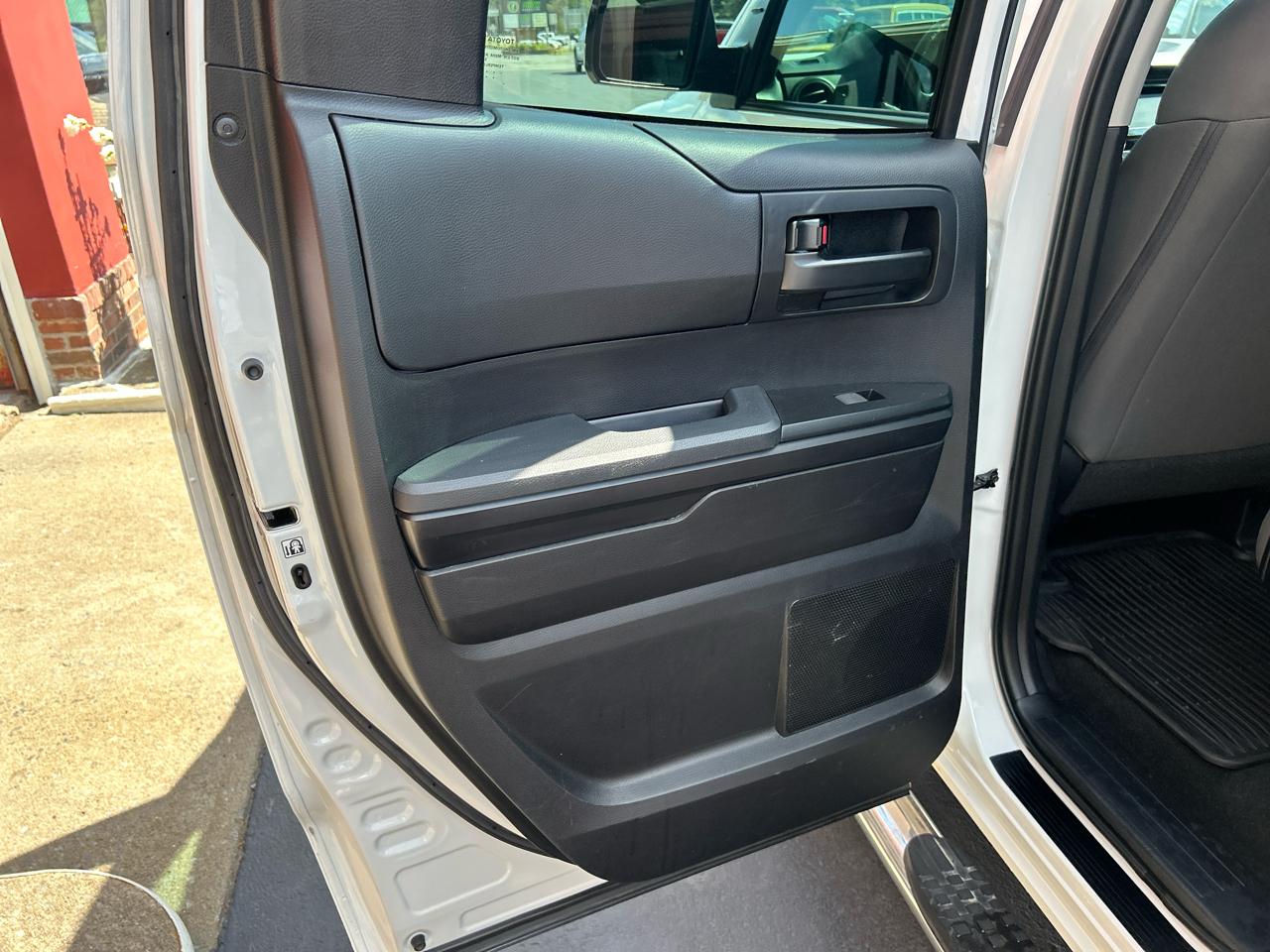Toyota Tundra 4WD SR5 Double Cab 6.5' Bed 4.6L (Natl) 2018