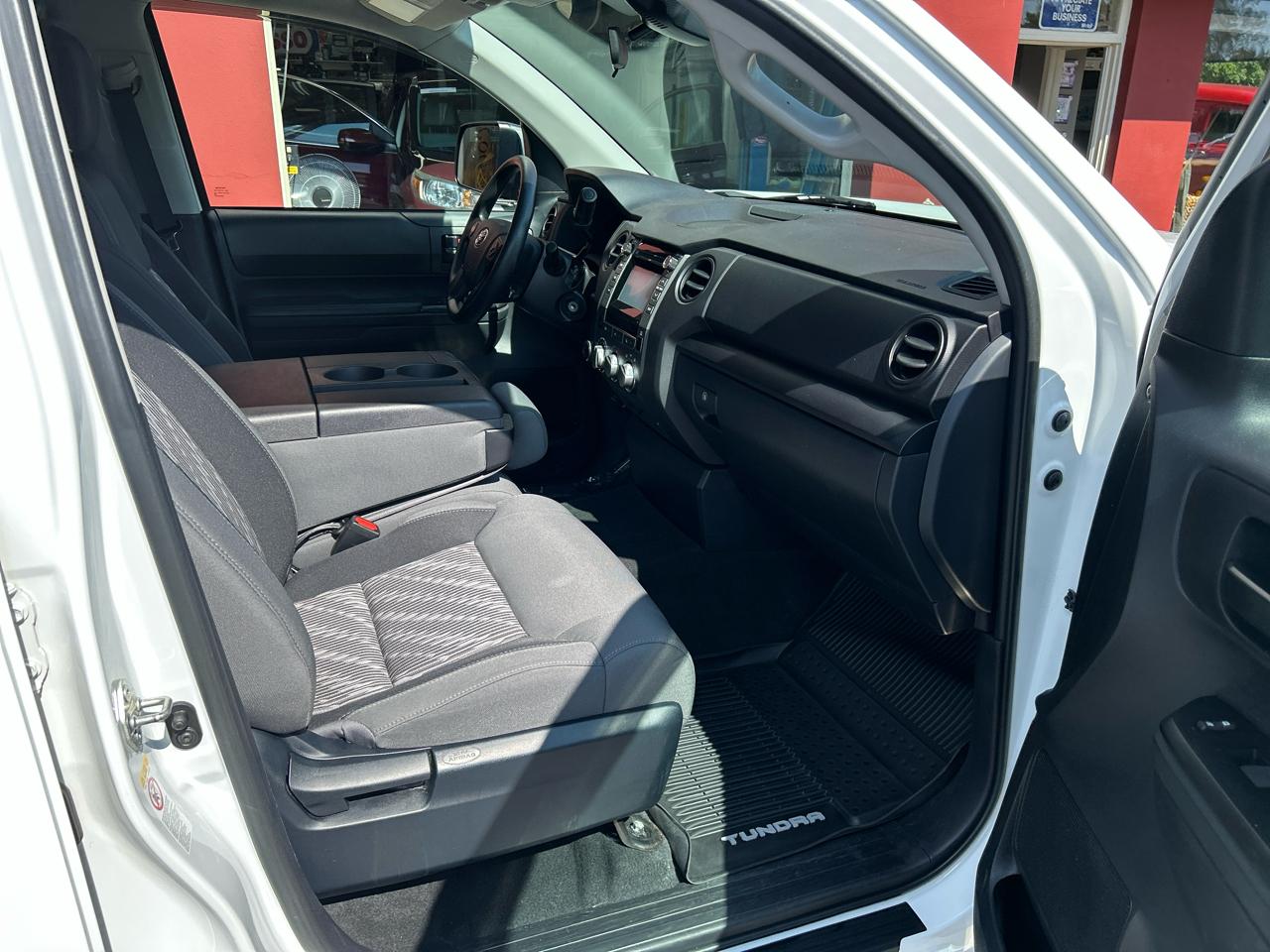 Toyota Tundra 4WD SR5 Double Cab 6.5' Bed 4.6L (Natl) 2018