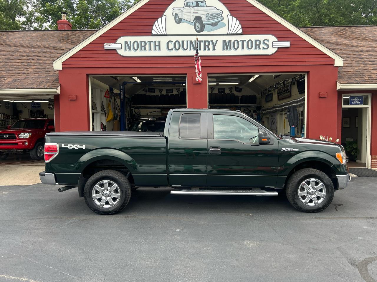 Ford F-150 4WD SuperCab 145" XLT 2014