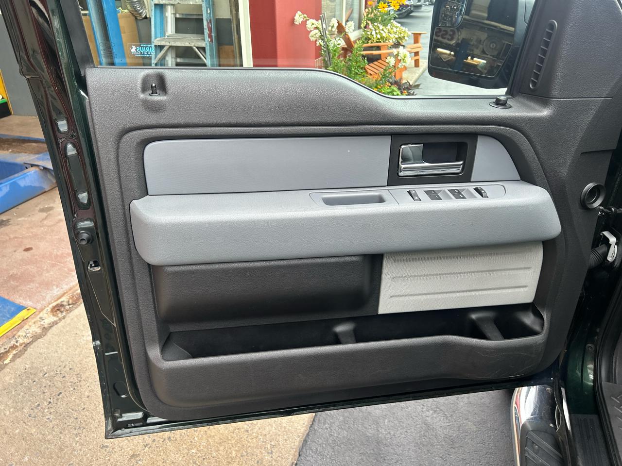 Ford F-150 4WD SuperCab 145" XLT 2014