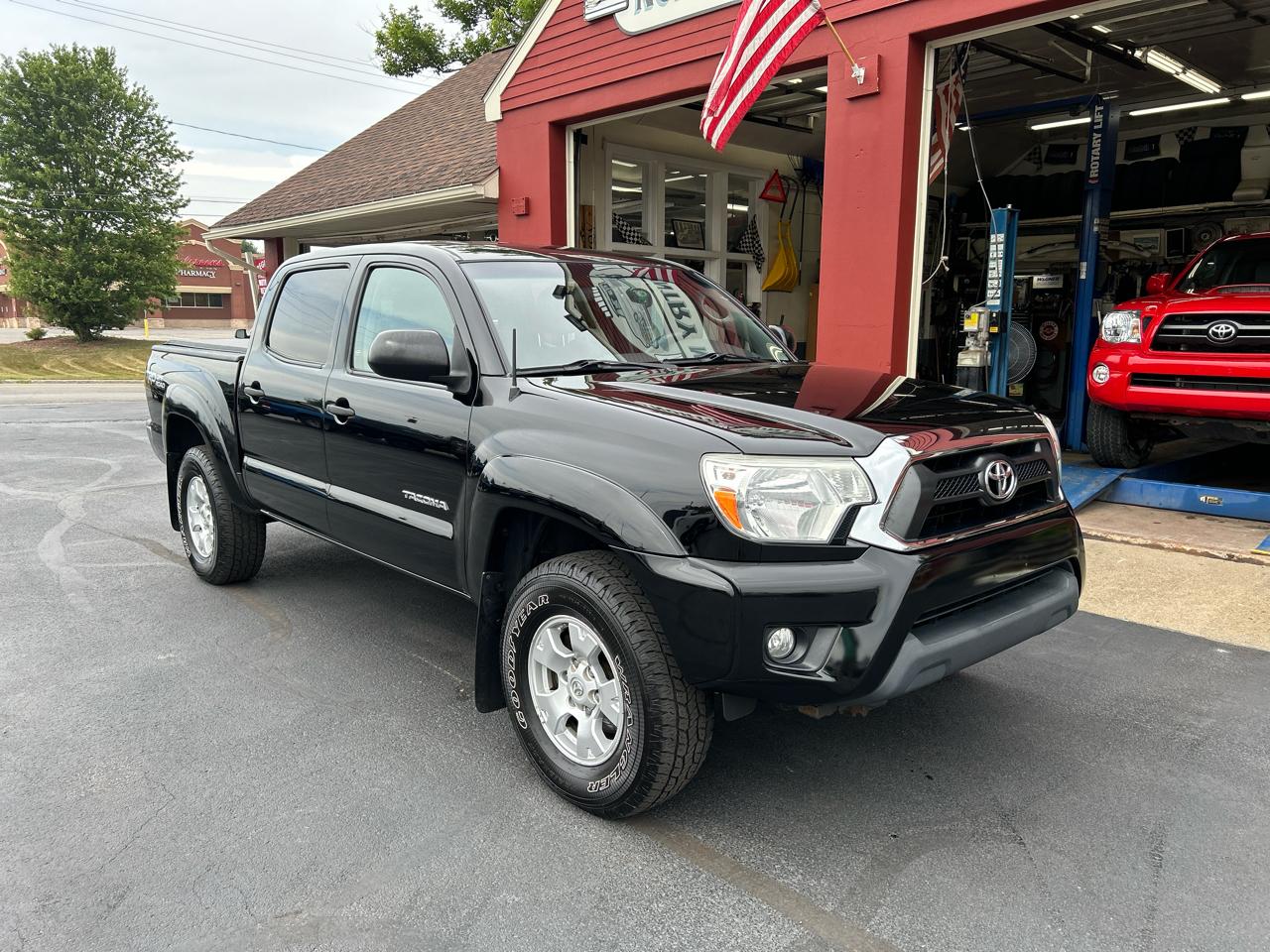 Toyota Tacoma 4WD Double Cab V6 AT (Natl) 2014
