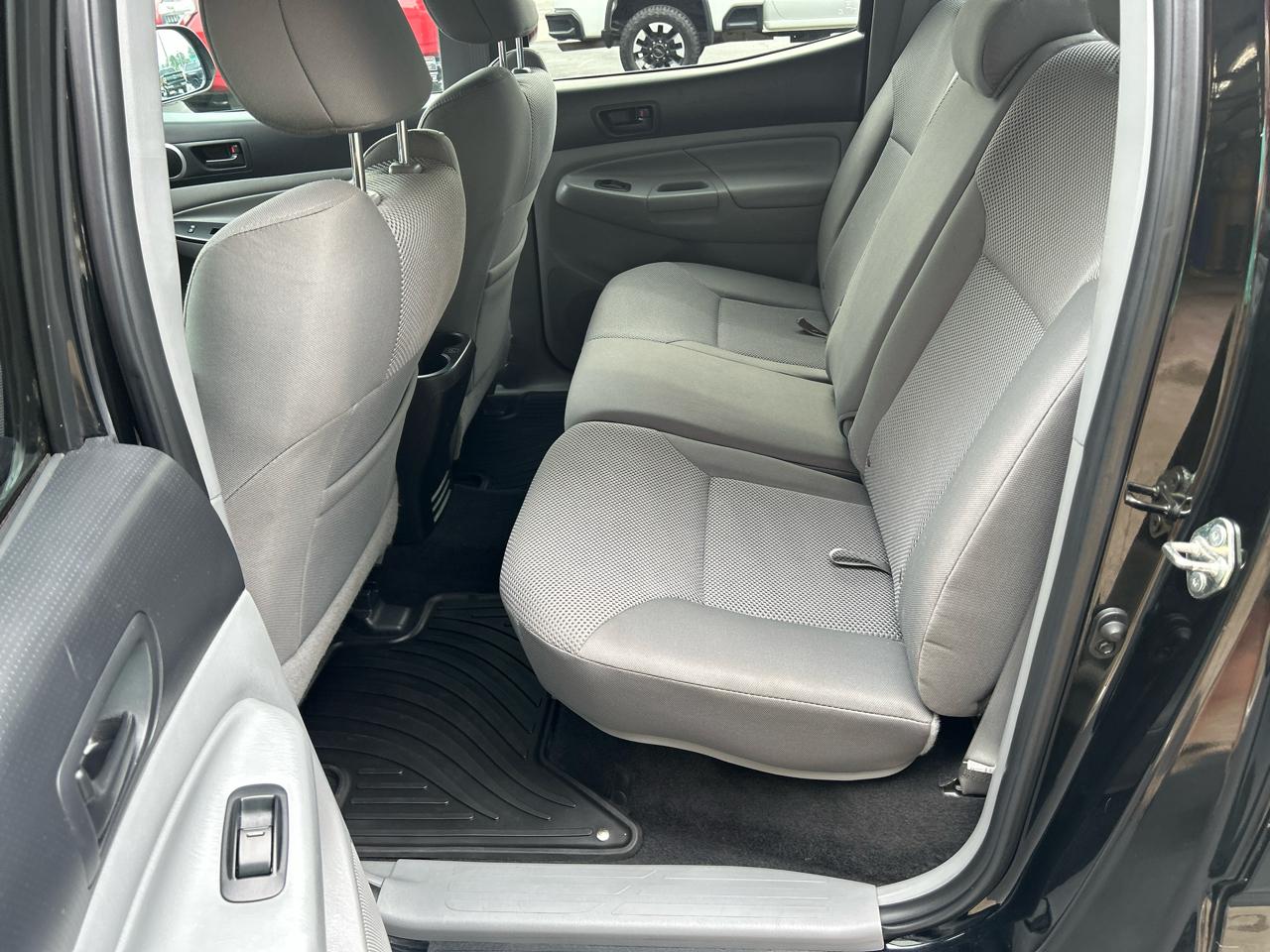 Toyota Tacoma 4WD Double Cab V6 AT (Natl) 2014