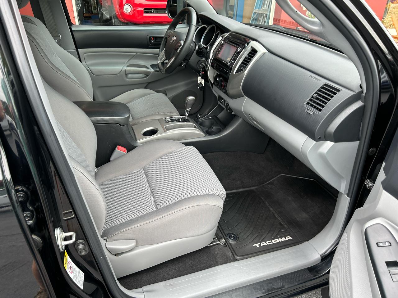 Toyota Tacoma 4WD Double Cab V6 AT (Natl) 2014