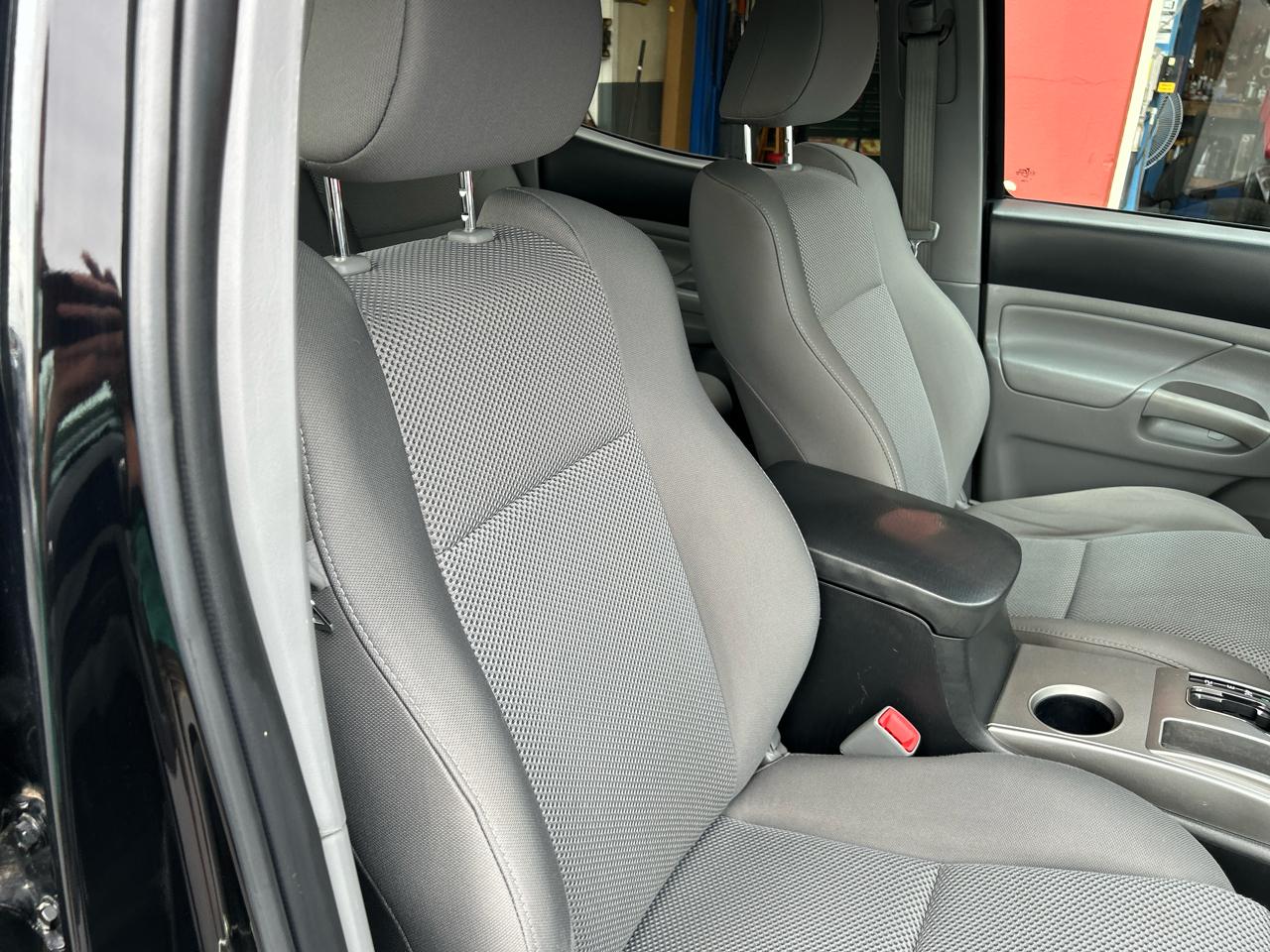 Toyota Tacoma 4WD Double Cab V6 AT (Natl) 2014