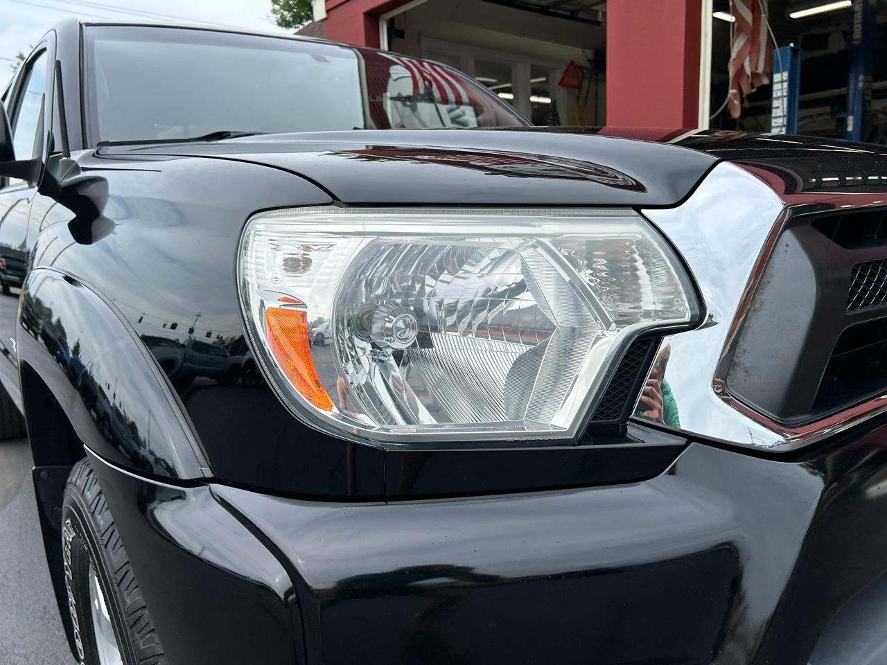 Toyota Tacoma 4WD Double Cab V6 AT (Natl) 2014
