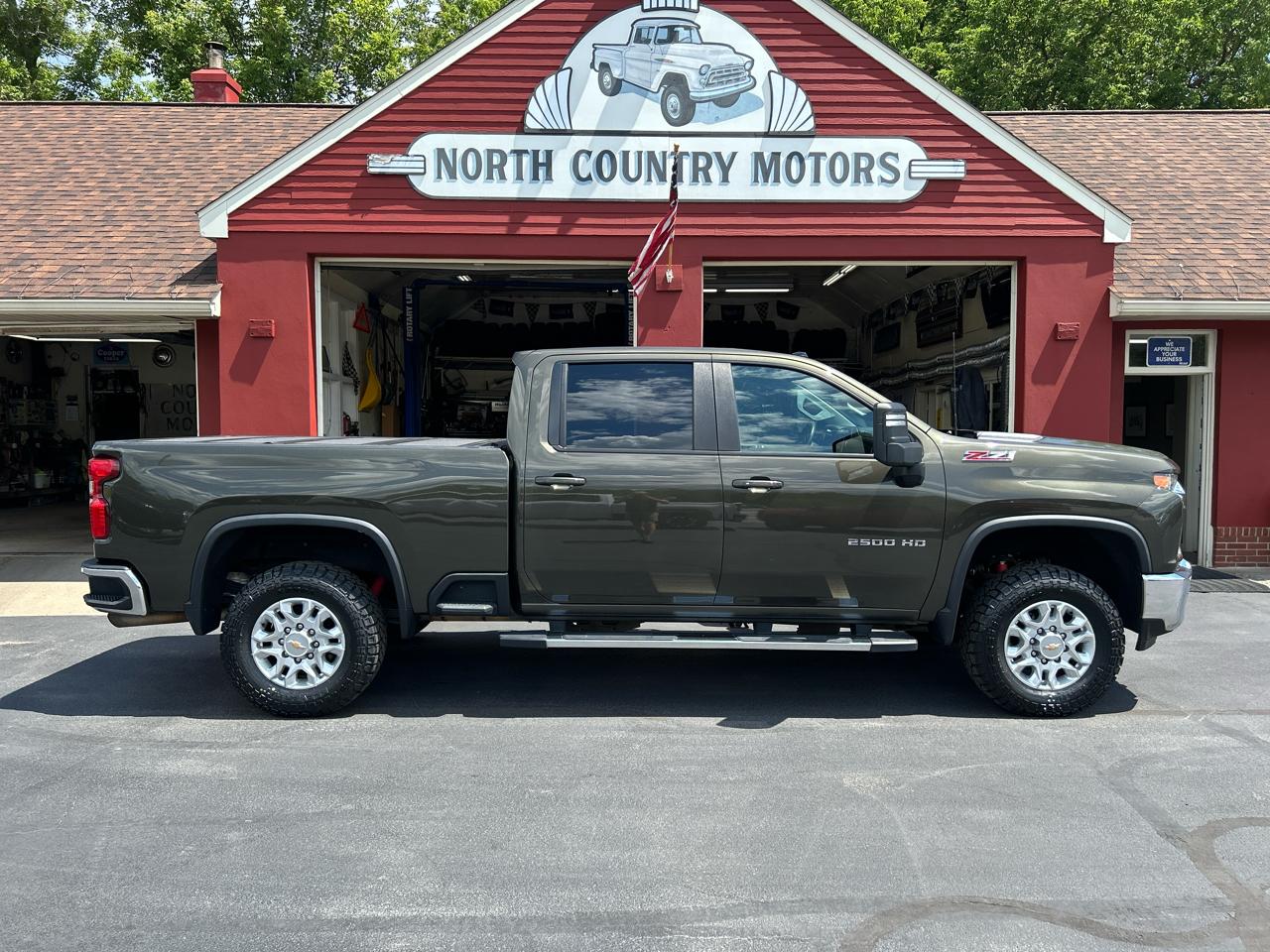 Chevrolet Silverado 2500HD 4WD Crew Cab 159" LT 2023