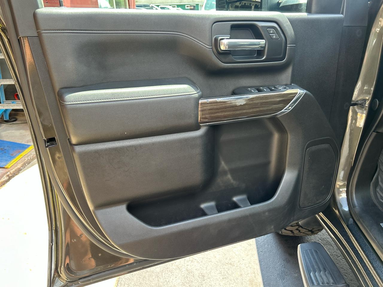 Chevrolet Silverado 2500HD 4WD Crew Cab 159" LT 2023