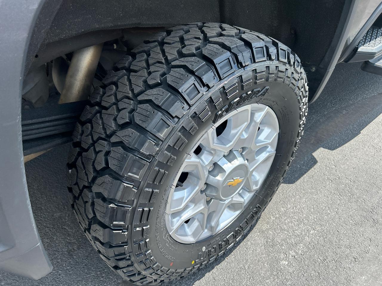 Chevrolet Silverado 2500HD 4WD Crew Cab 159" LT 2023