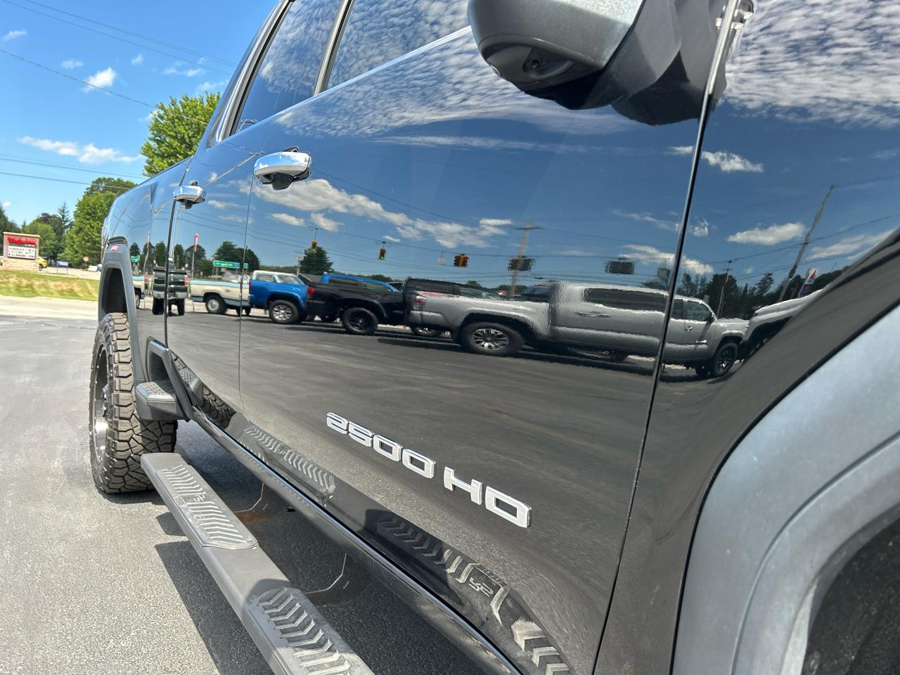 GMC Sierra 2500HD 4WD Double Cab 149" SLT 2021