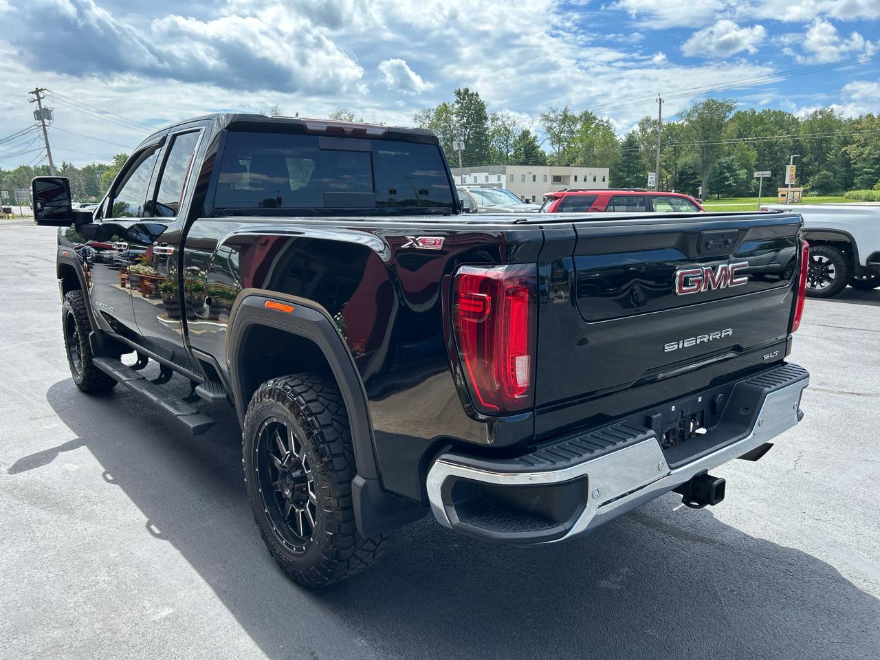 GMC Sierra 2500HD 4WD Double Cab 149" SLT 2021