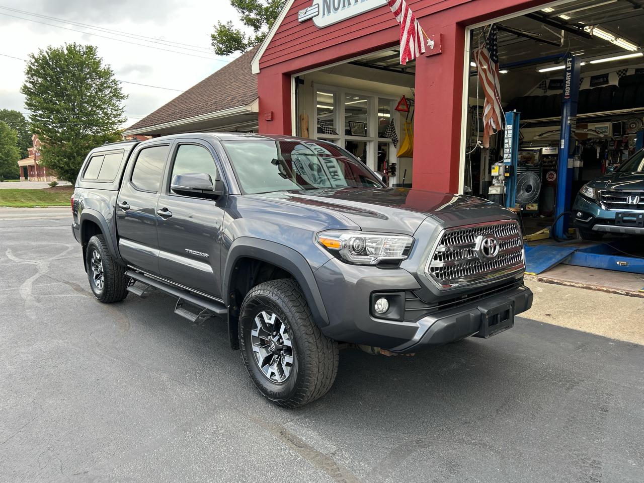 Toyota Tacoma 4WD Double Cab V6 MT TRD Off Road (Natl) 2016