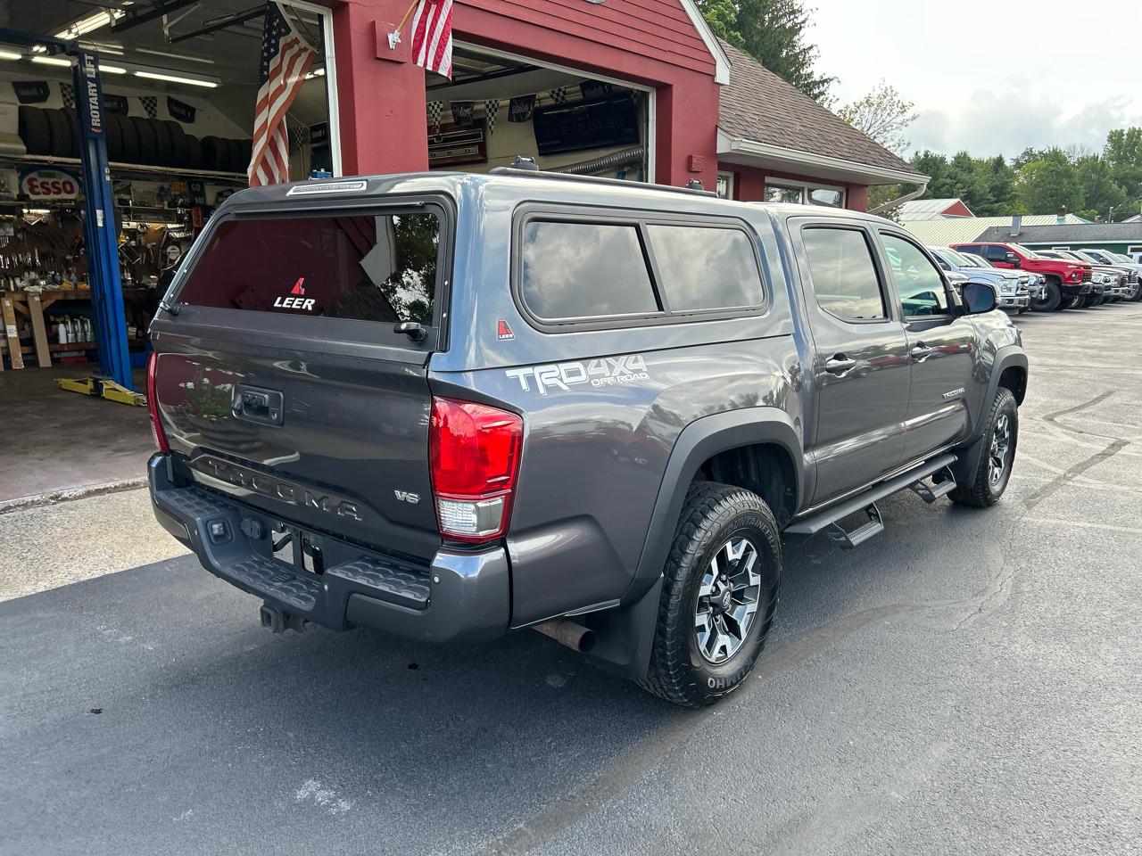 Toyota Tacoma 4WD Double Cab V6 MT TRD Off Road (Natl) 2016