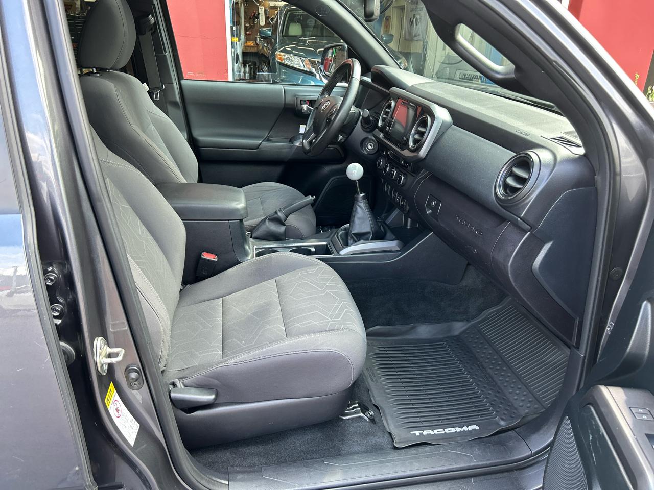 Toyota Tacoma 4WD Double Cab V6 MT TRD Off Road (Natl) 2016