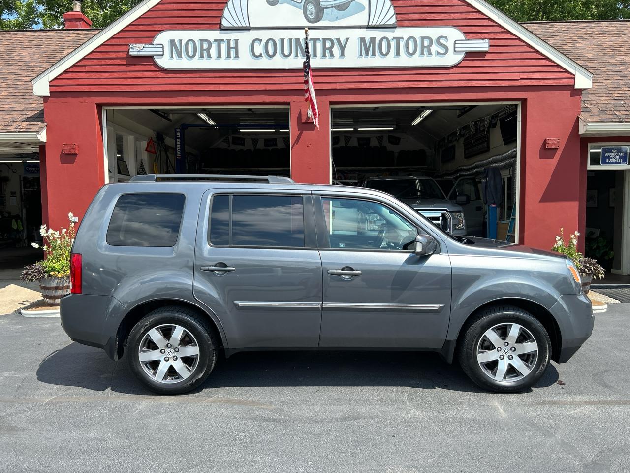 2012 Honda Pilot 4WD 4dr Touring w/RES & Navi