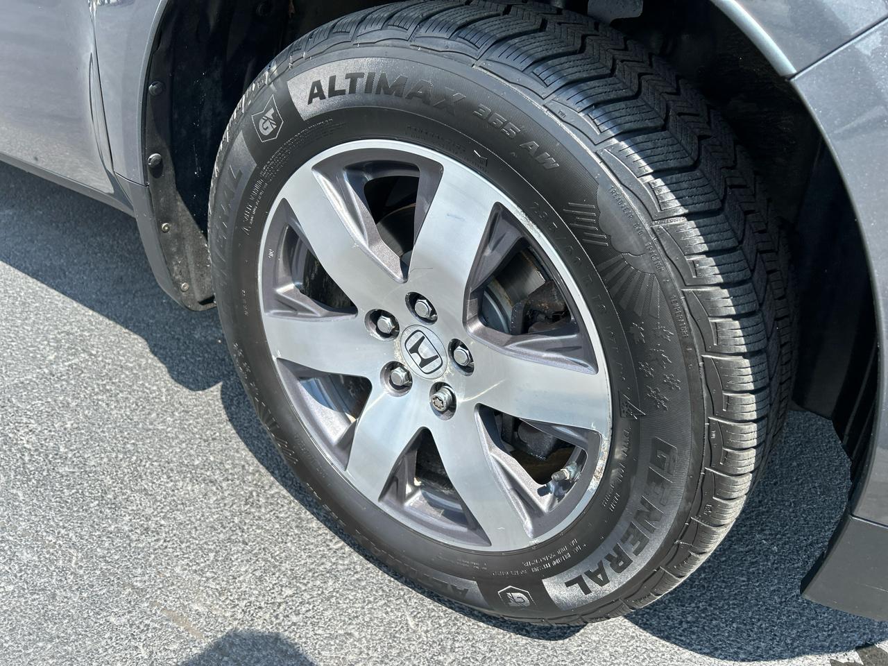 Honda Pilot 4WD 4dr Touring w/RES & Navi 2012