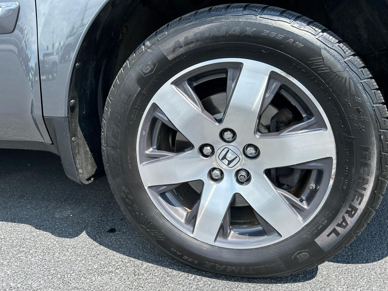 Honda Pilot 4WD 4dr Touring w/RES & Navi 2012