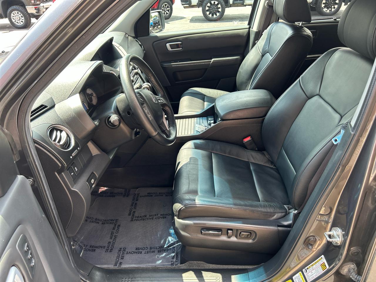 Honda Pilot 4WD 4dr Touring w/RES & Navi 2012
