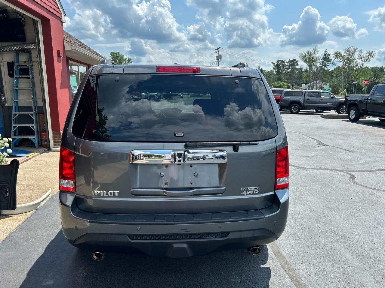Honda Pilot 4WD 4dr Touring w/RES & Navi 2012