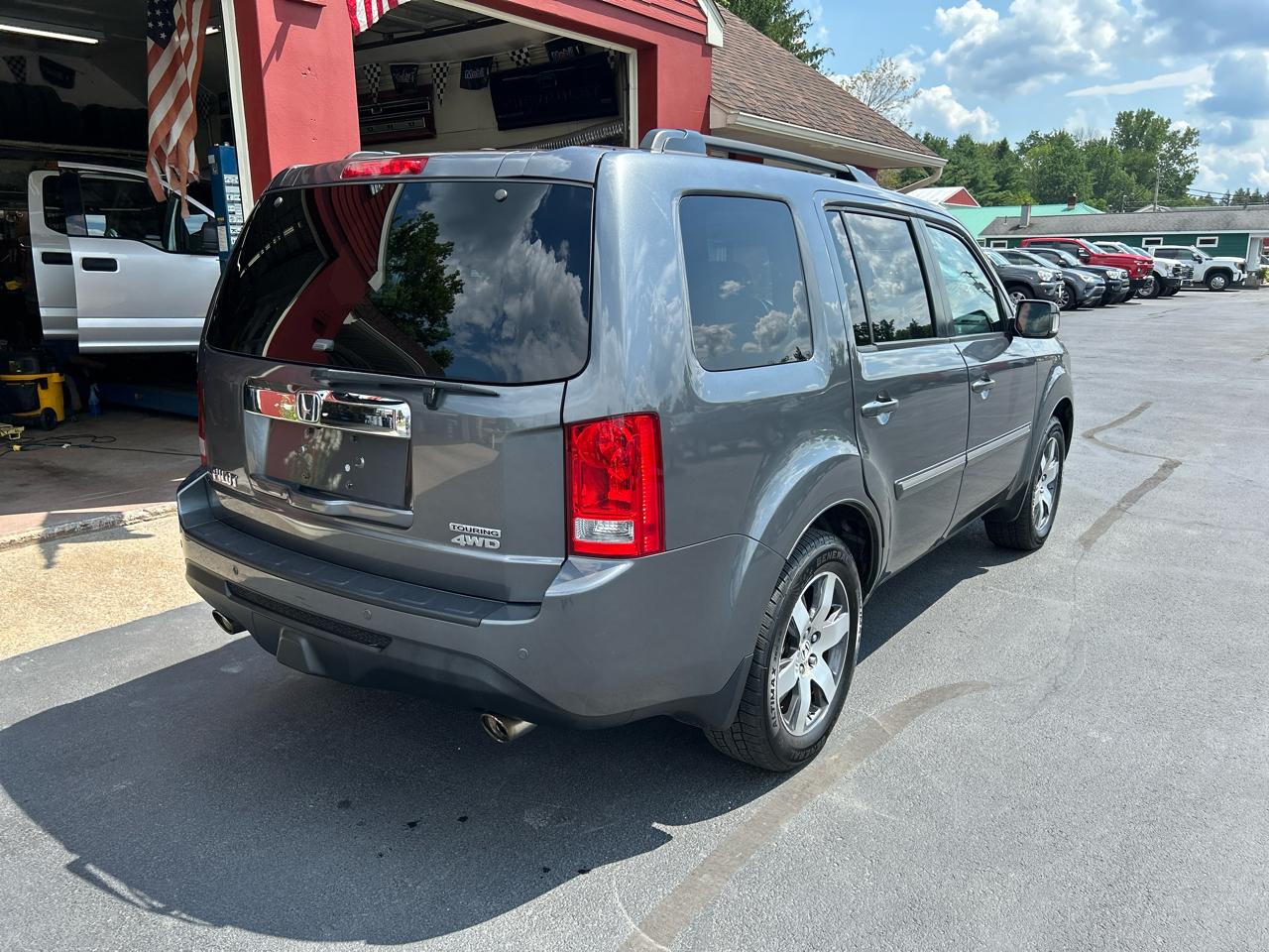 Honda Pilot 4WD 4dr Touring w/RES & Navi 2012