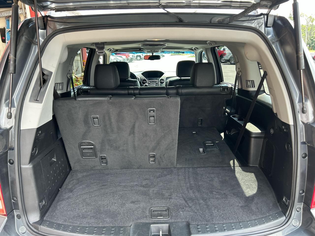 Honda Pilot 4WD 4dr Touring w/RES & Navi 2012