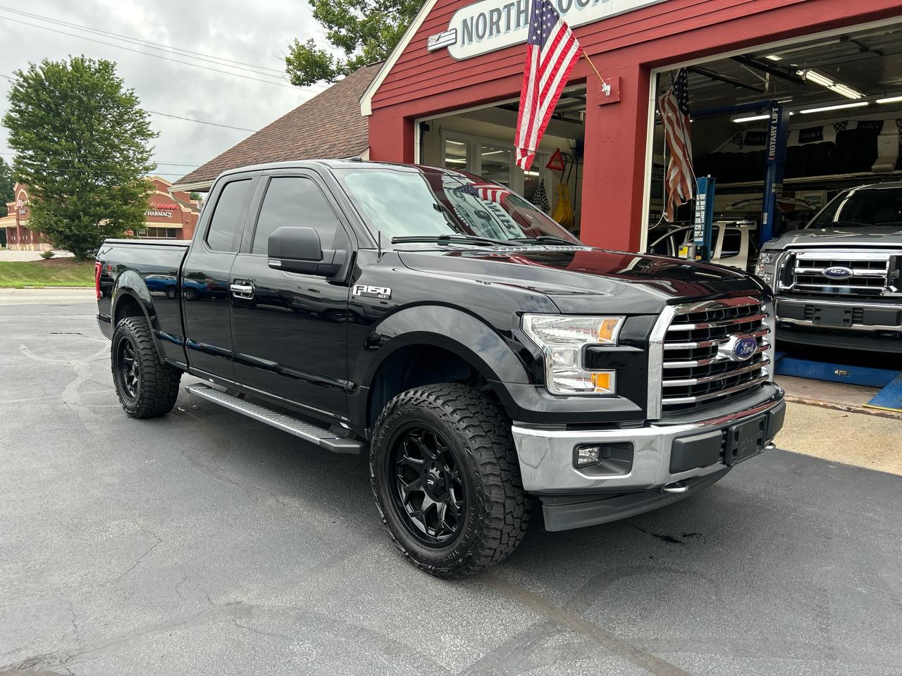Ford F-150 4WD SuperCab 145" XLT 2017