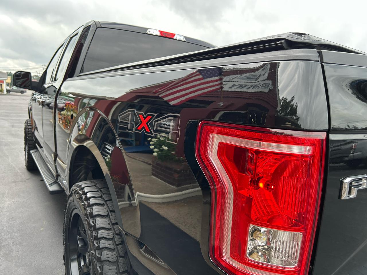 Ford F-150 4WD SuperCab 145" XLT 2017