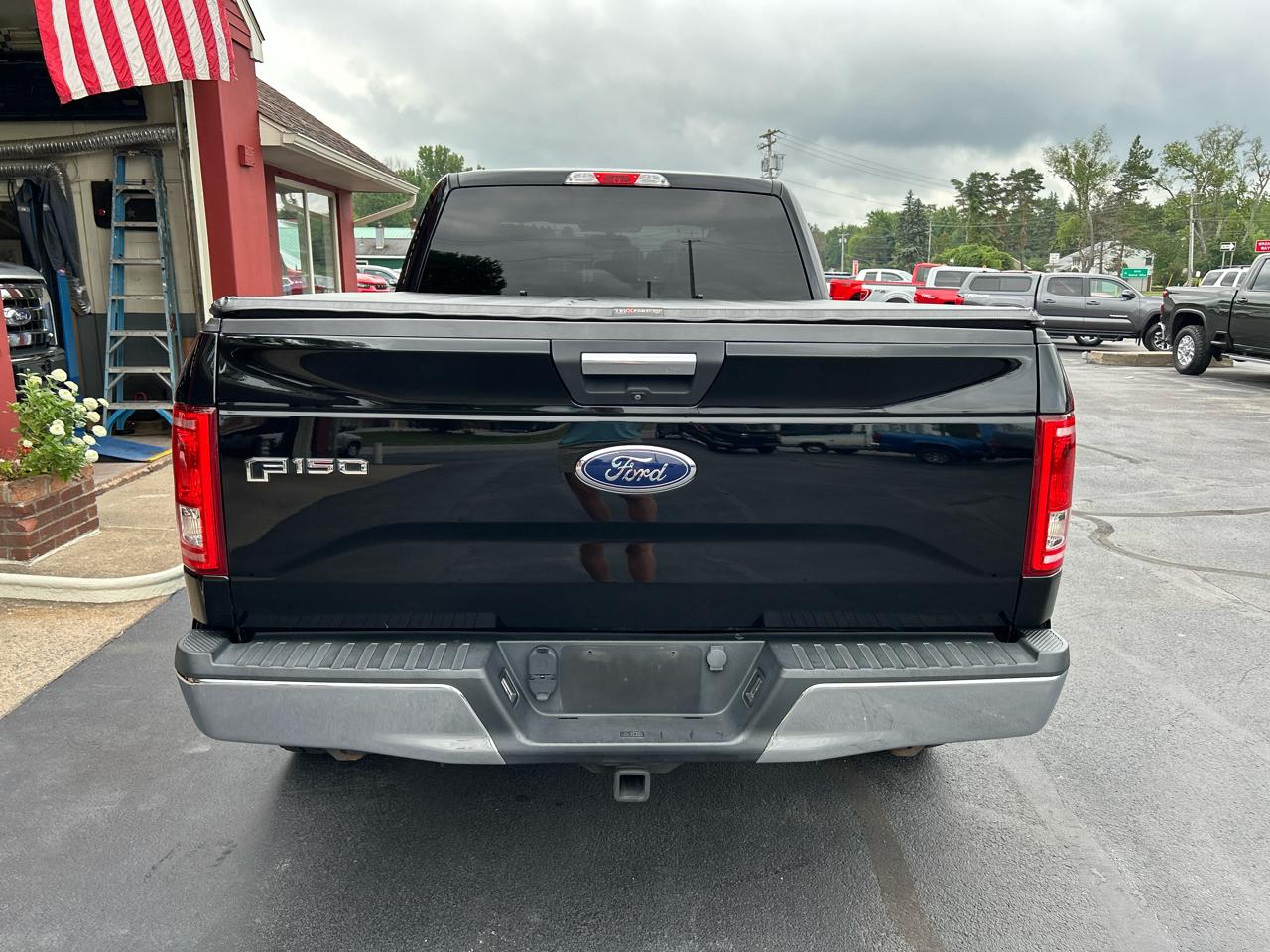 Ford F-150 4WD SuperCab 145" XLT 2017