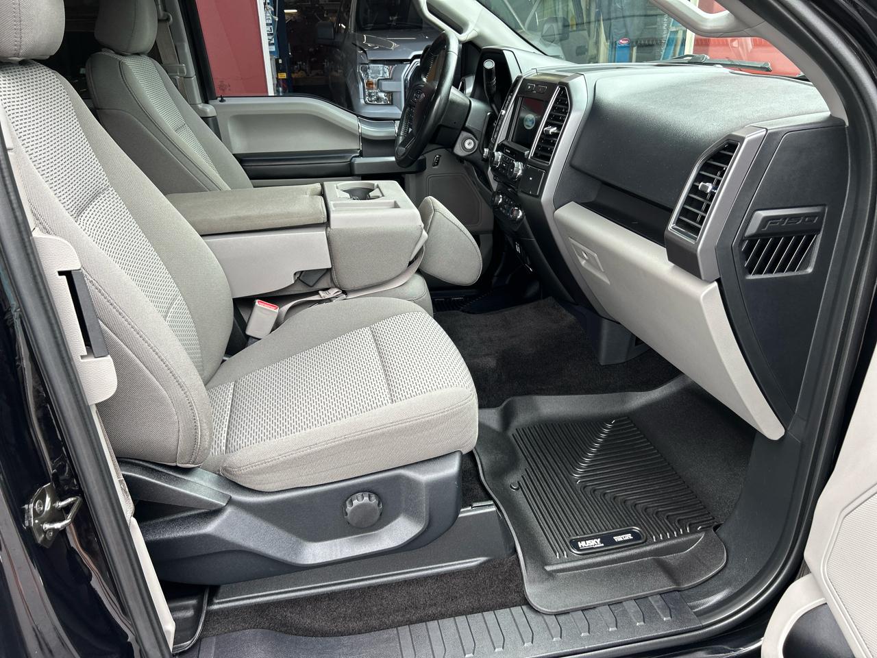 Ford F-150 4WD SuperCab 145" XLT 2017