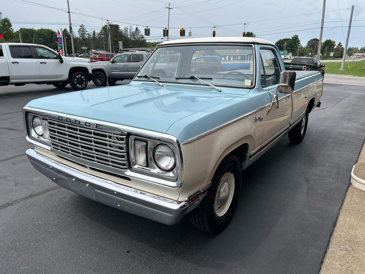 Dodge D100  1977