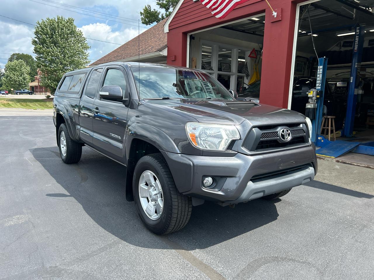 Toyota Tacoma 4WD Access Cab V6 AT TRD Sport (Natl) 2012