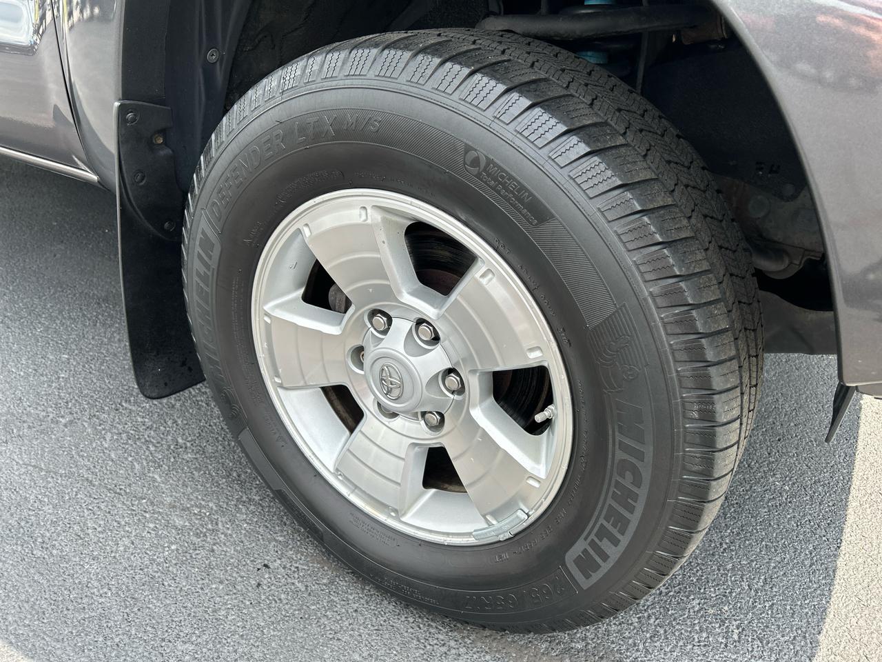 Toyota Tacoma 4WD Access Cab V6 AT TRD Sport (Natl) 2012