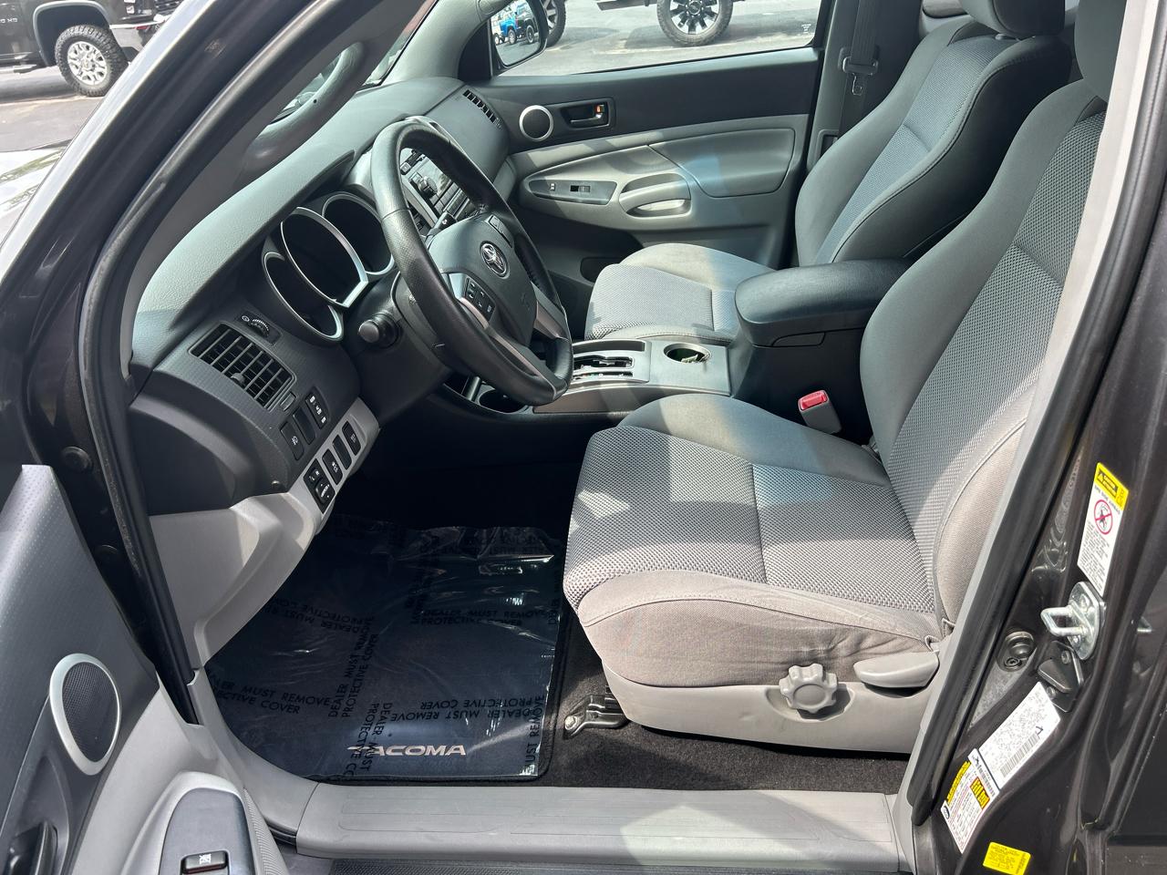 Toyota Tacoma 4WD Access Cab V6 AT TRD Sport (Natl) 2012
