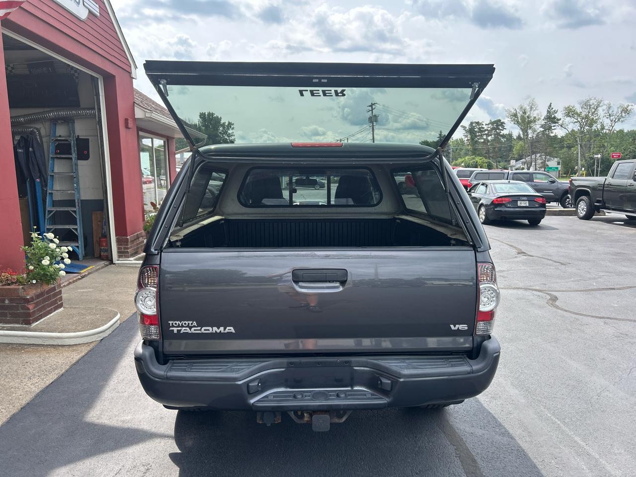 Toyota Tacoma 4WD Access Cab V6 AT TRD Sport (Natl) 2012
