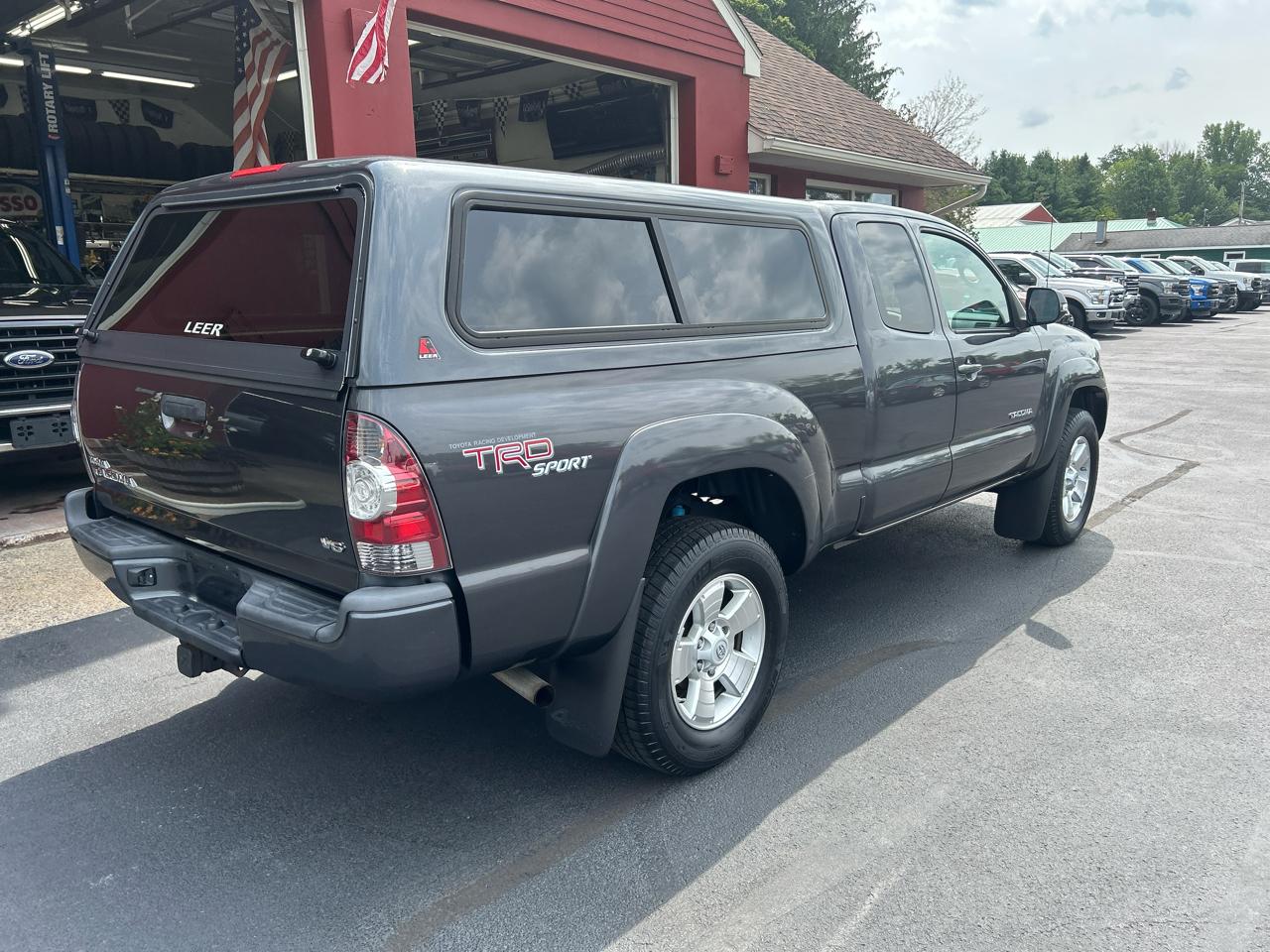 Toyota Tacoma 4WD Access Cab V6 AT TRD Sport (Natl) 2012