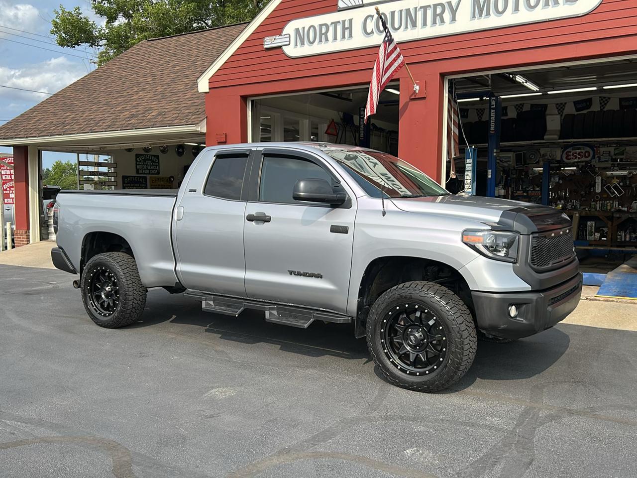 Toyota Tundra 4WD Truck Double Cab 5.7L V8 6-Spd AT SR5 (Natl) 2014