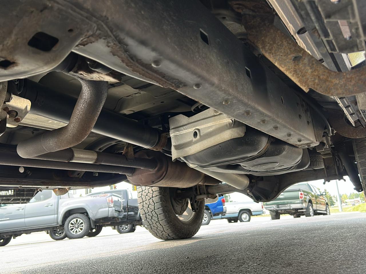 Toyota Tundra 4WD Truck Double Cab 5.7L V8 6-Spd AT SR5 (Natl) 2014