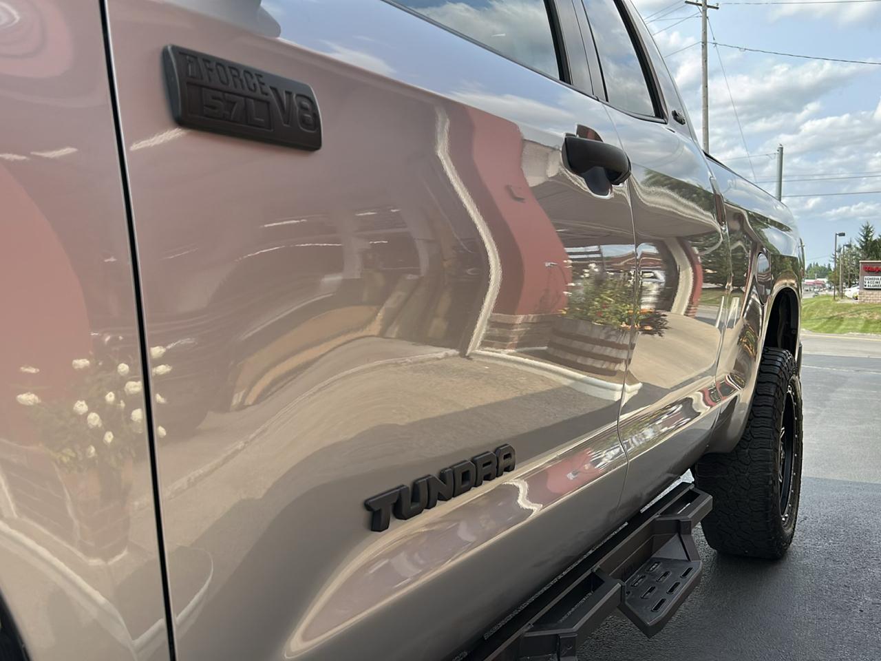 Toyota Tundra 4WD Truck Double Cab 5.7L V8 6-Spd AT SR5 (Natl) 2014
