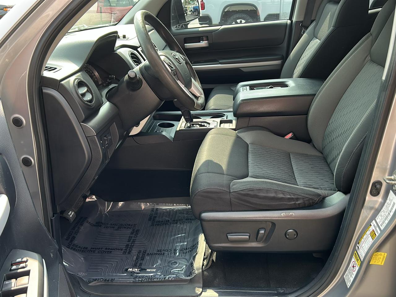 Toyota Tundra 4WD Truck Double Cab 5.7L V8 6-Spd AT SR5 (Natl) 2014