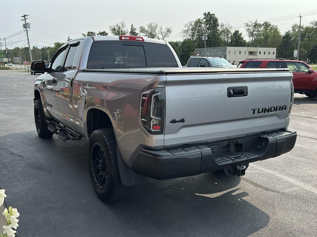 Toyota Tundra 4WD Truck Double Cab 5.7L V8 6-Spd AT SR5 (Natl) 2014