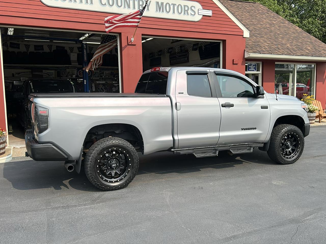Toyota Tundra 4WD Truck Double Cab 5.7L V8 6-Spd AT SR5 (Natl) 2014