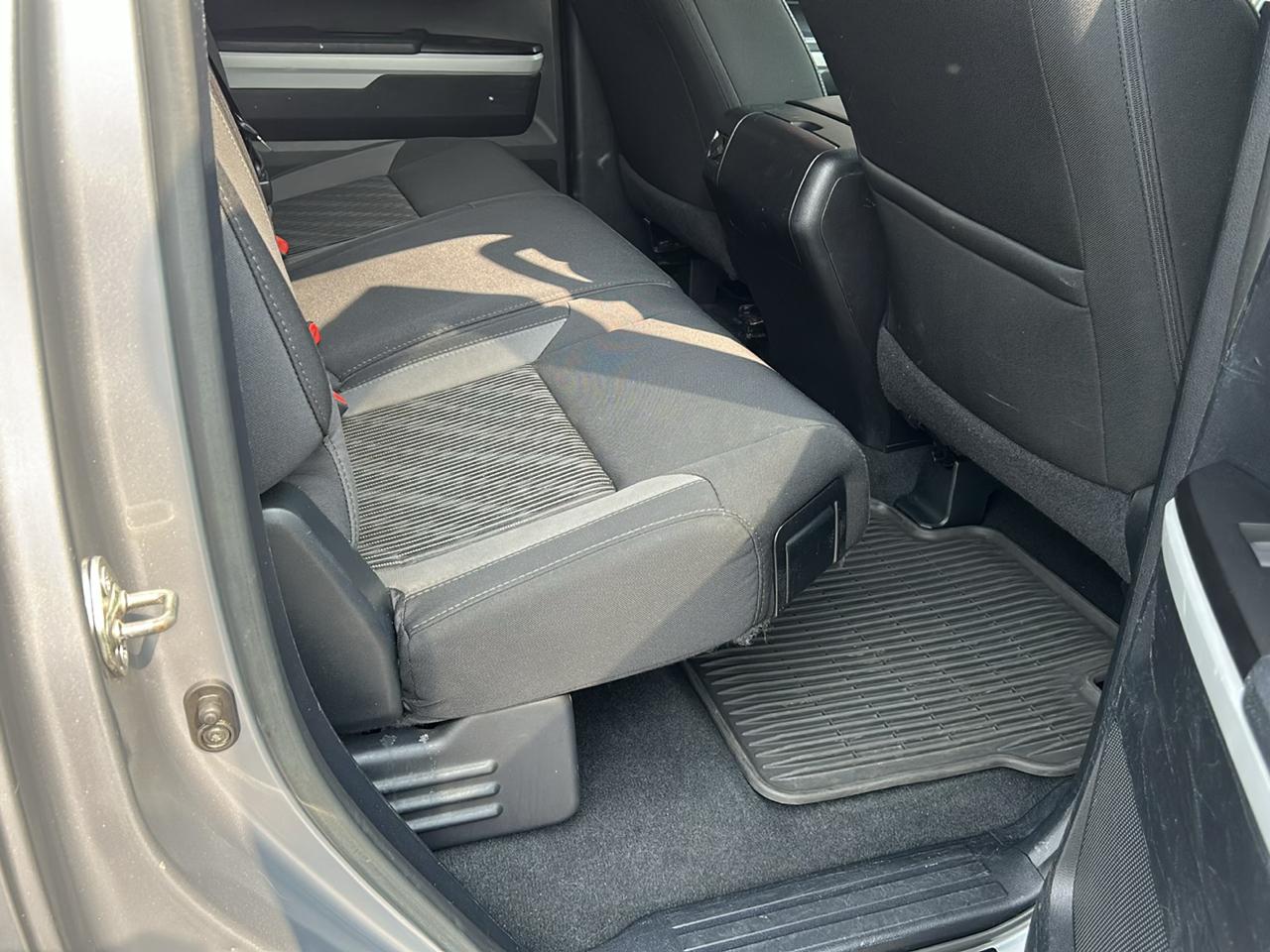 Toyota Tundra 4WD Truck Double Cab 5.7L V8 6-Spd AT SR5 (Natl) 2014